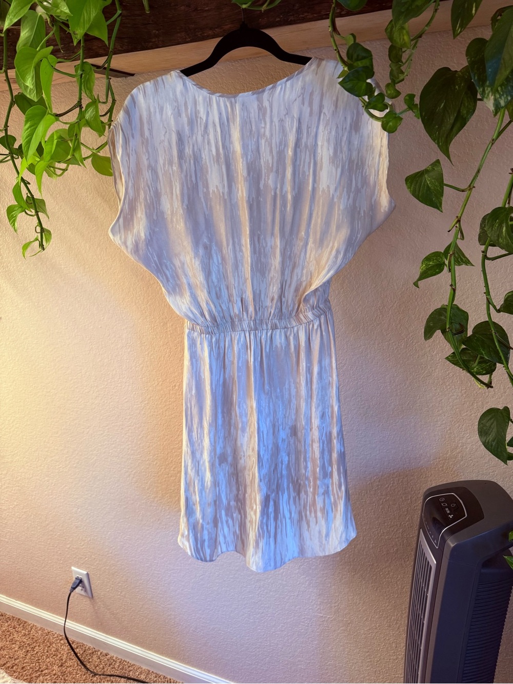 Express High-Low V-Neck Dress - Picture 2 of 5